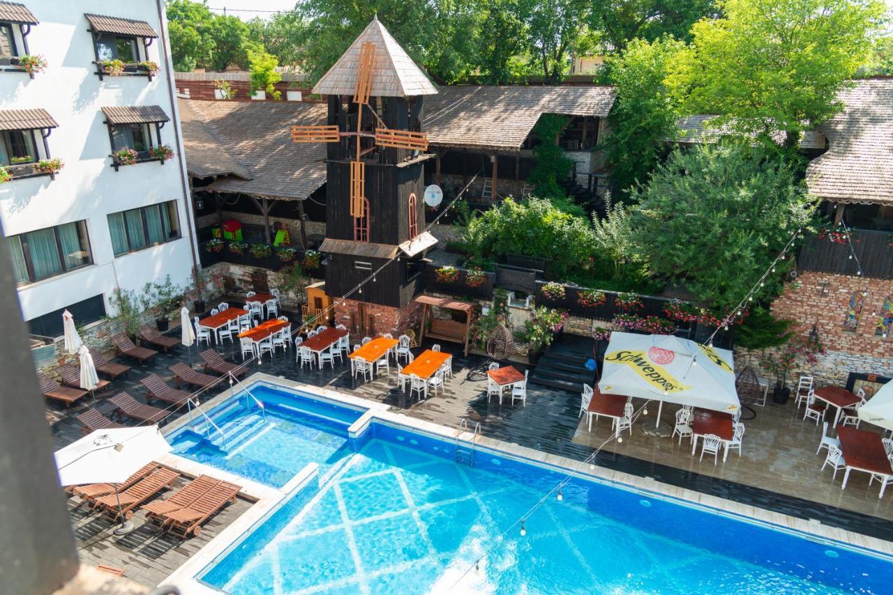 Hotel Carul Din Stele Coţofenii din Faţă Exteriér fotografie