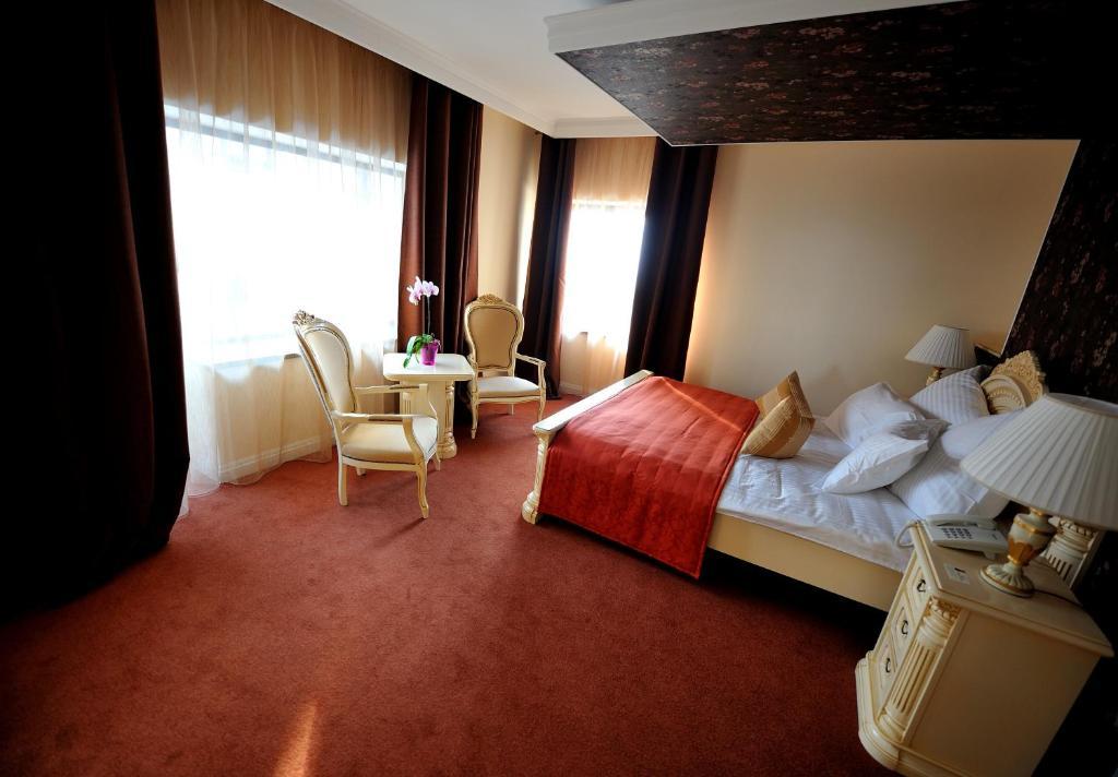 Hotel Carul Din Stele Coţofenii din Faţă Pokoj fotografie